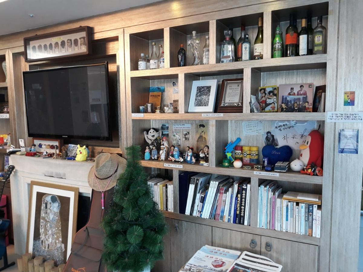 With Guesthouse Пусан Экстерьер фото