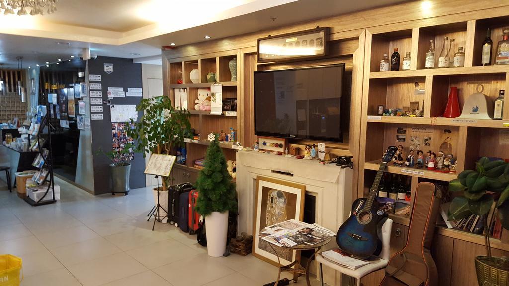 With Guesthouse Пусан Экстерьер фото